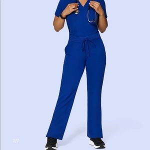 NWT mandala 9 pocket cargo scrub pants